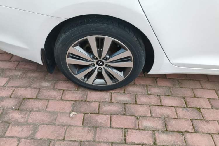 Used Hyundai Mistra 2016 1.8L Automatic Smart GLS Right Rear Wheel Hub