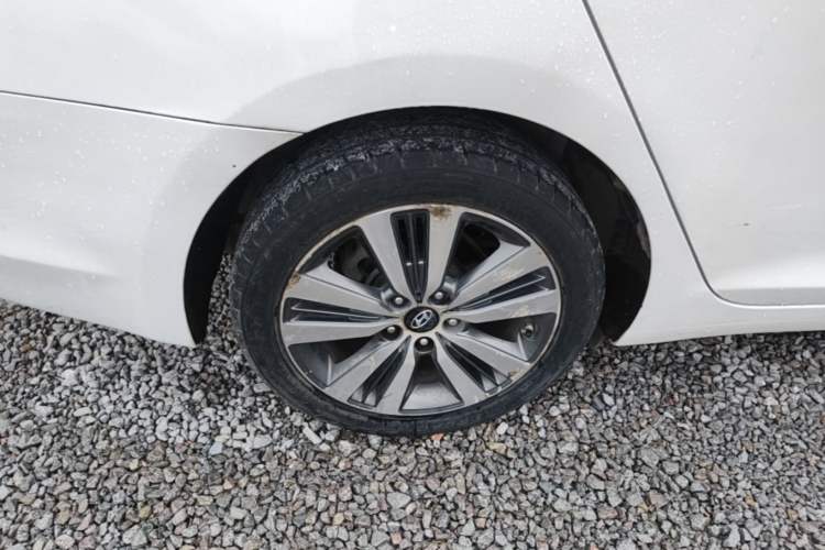 Used Hyundai Mistra 2016 1.8L Automatic Deluxe DLX Model Right Rear Wheel Hub