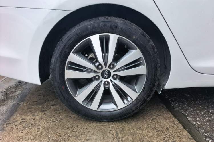 Used Hyundai Mistra 2016 1.8L Automatic Smart GLS Right Rear Wheel Hub