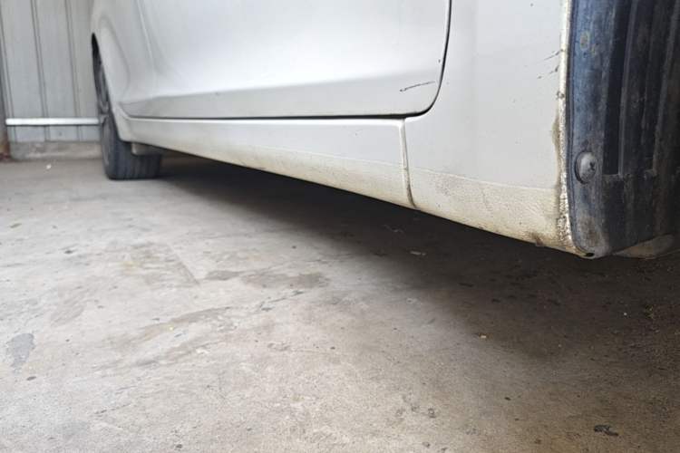 Used Hyundai Mistra 2016 1.8L Automatic Smart GLS Right Side Sill