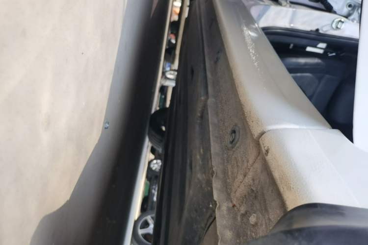 Used Hyundai Mistra 2016 1.8L Automatic Smart GLS Right Side Sill