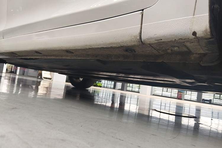 Used Hyundai Mistra 2016 1.8L Automatic Smart GLS Right Side Sill