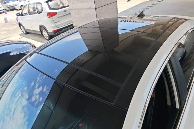 Used Hyundai Mistra 2016 1.8L Automatic Smart GLS Roof
