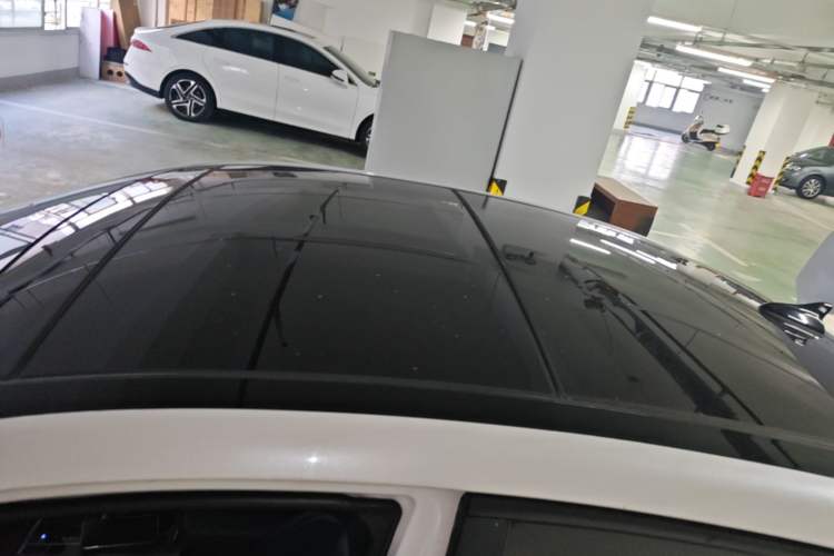 Used Hyundai Mistra 2016 1.8L Automatic Smart GLS Roof