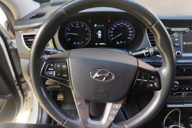 Used Hyundai Mistra 2016 1.8L Automatic Deluxe DLX Model Steering Wheel