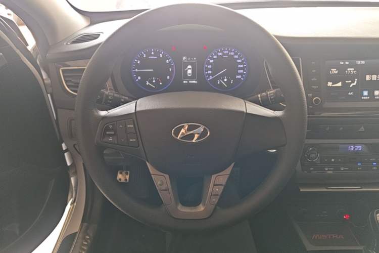Used Hyundai Mistra 2016 1.8L Automatic Smart GLS Steering Wheel