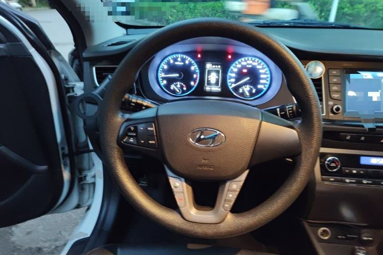 Used Hyundai Mistra 2016 1.8L Automatic Smart GLS Steering Wheel