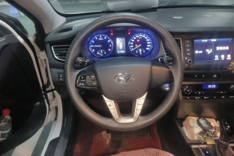 Used Hyundai Mistra 2016 1.8L Automatic Smart GLS Steering Wheel