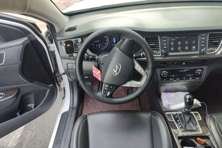 Used Hyundai Mistra 2016 1.6T Automatic Smart GLS Steering Wheel