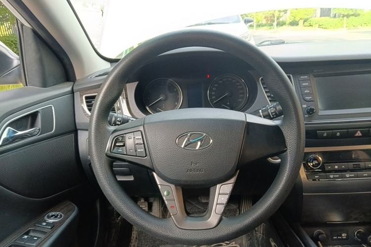Used Hyundai Mistra 2016 1.6T Automatic Smart GLS Steering Wheel