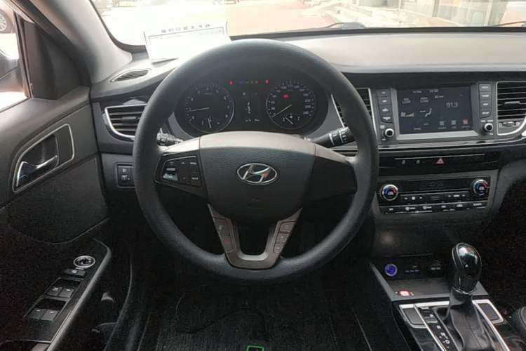 Used Hyundai Mistra 2016 1.8L Automatic Smart GLS Steering Wheel