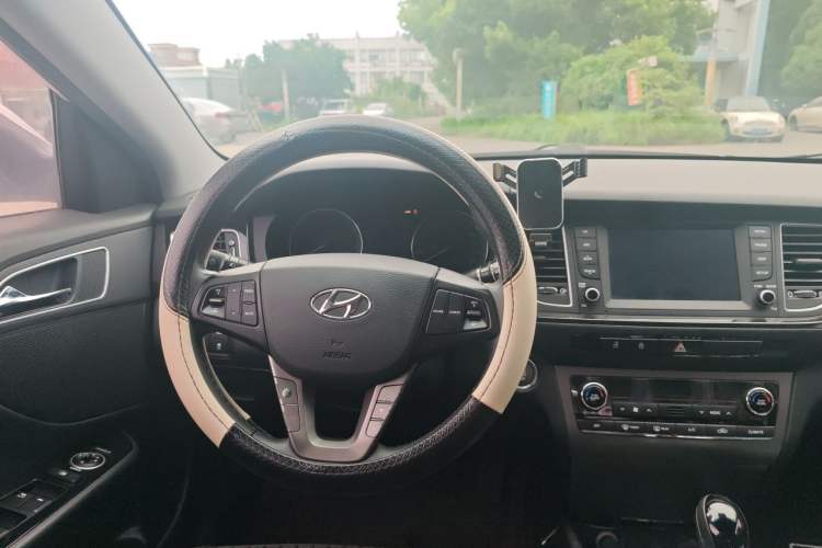 Used Hyundai Mistra 2016 1.8L Automatic Deluxe DLX Model Steering Wheel