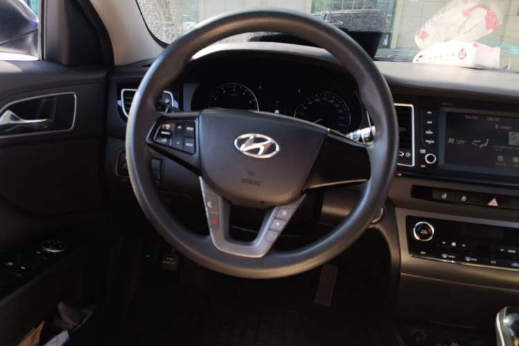Used Hyundai Mistra 2016 1.8L Automatic Smart GLS Steering Wheel
