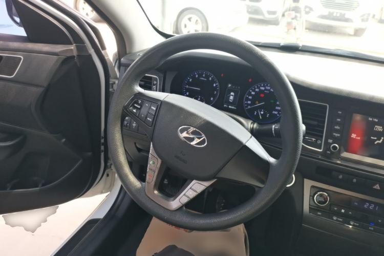 Used Hyundai Mistra 2016 1.8L Automatic Smart GLS Steering Wheel