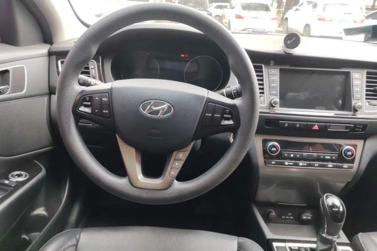 Used Hyundai Mistra 2016 1.8L Automatic Smart GLS Steering Wheel