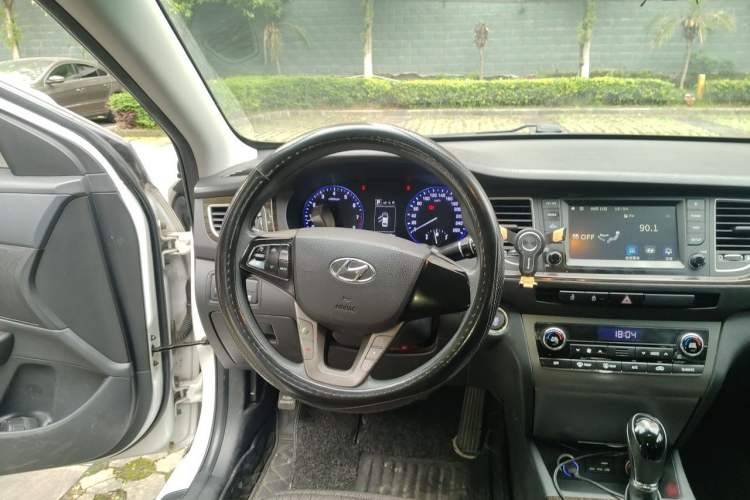 Used Hyundai Mistra 2016 1.6T Automatic Smart GLS Steering Wheel