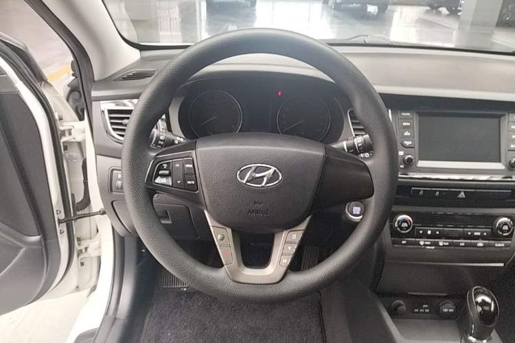 Used Hyundai Mistra 2016 1.8L Automatic Smart GLS Steering Wheel