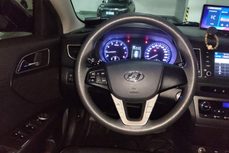 Used Hyundai Mistra 2016 1.6T Automatic Smart GLS Steering Wheel