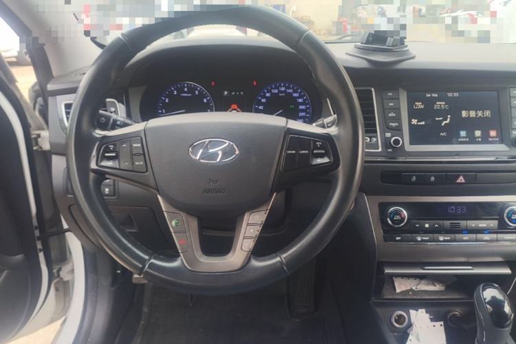 Used Hyundai Mistra 2016 1.8L Automatic Deluxe DLX Model Steering Wheel