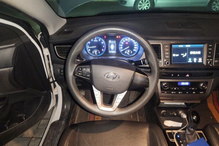Used Hyundai Mistra 2016 1.8L Automatic Deluxe DLX Model Steering Wheel