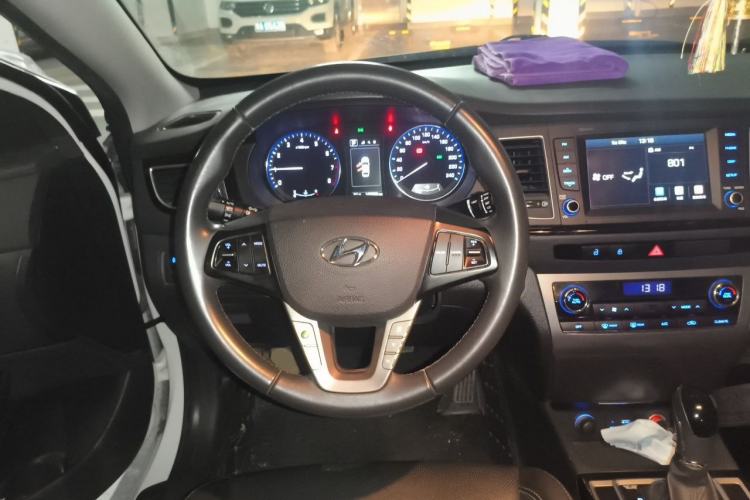 Used Hyundai Mistra 2016 1.8L Automatic Deluxe DLX Model Steering Wheel