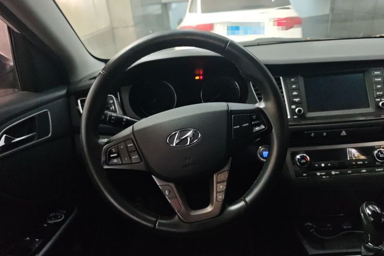 Used Hyundai Mistra 2016 1.8L Automatic Deluxe DLX Model Steering Wheel