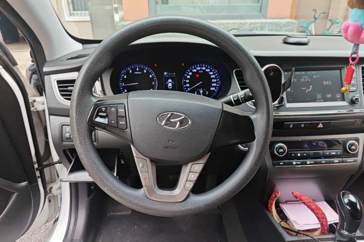 Used Hyundai Mistra 2016 1.6T Automatic Smart GLS Steering Wheel