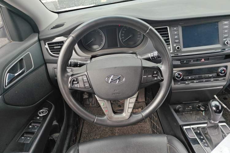 Used Hyundai Mistra 2016 1.8L Automatic Deluxe DLX Model Steering Wheel