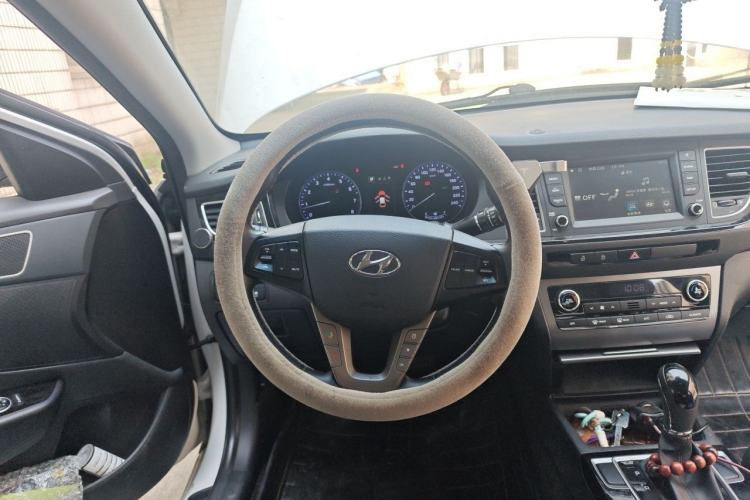 Used Hyundai Mistra 2016 1.8L Automatic Deluxe DLX Model Steering Wheel