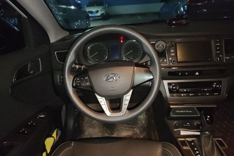 Used Hyundai Mistra 2016 1.6T Automatic Smart GLS Steering Wheel
