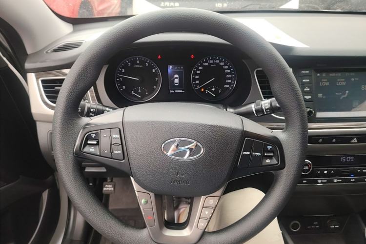 Used Hyundai Mistra 2016 1.6T Automatic Smart GLS Steering Wheel