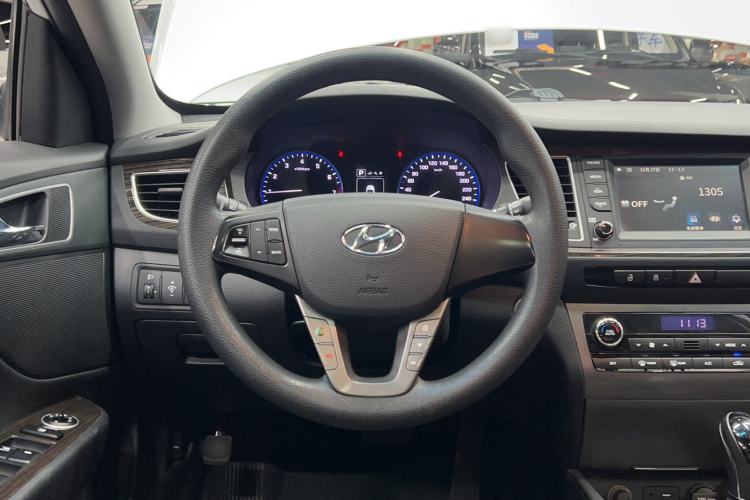 Used Hyundai Mistra 2016 1.6T Automatic Smart GLS Steering Wheel