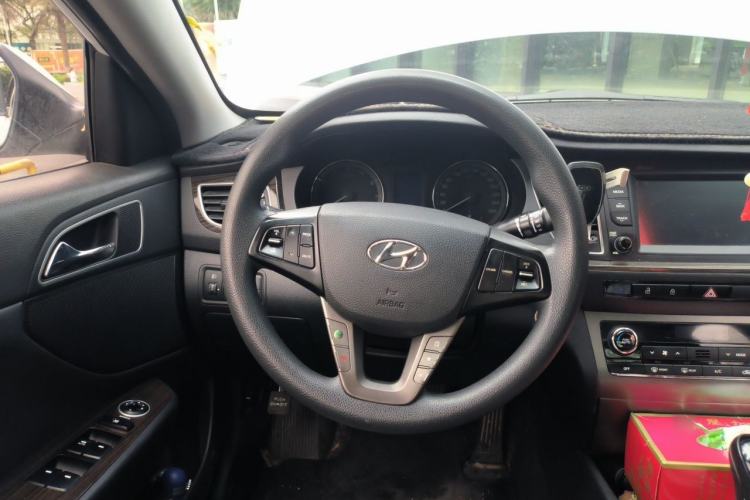 Used Hyundai Mistra 2016 1.6T Automatic Smart GLS Steering Wheel