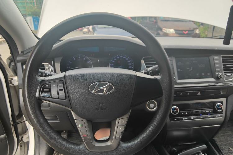 Used Hyundai Mistra 2016 1.8L Automatic Smart GLS Steering Wheel