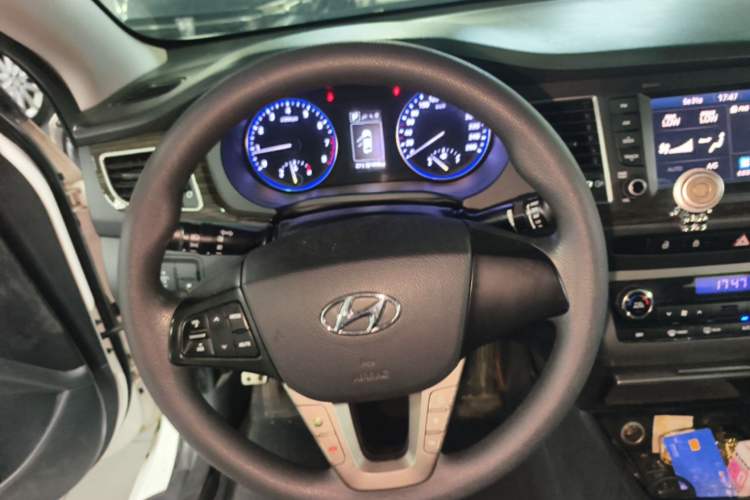 Used Hyundai Mistra 2016 1.6T Automatic Smart GLS Steering Wheel
