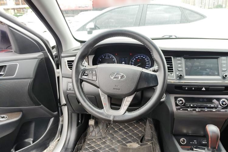 Used Hyundai Mistra 2016 1.6T Automatic Smart GLS Steering Wheel