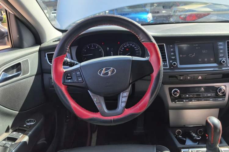 Used Hyundai Mistra 2016 1.6T Automatic Smart GLS Steering Wheel