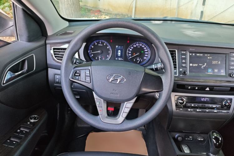 Used Hyundai Mistra 2016 1.6T Automatic Smart GLS Steering Wheel