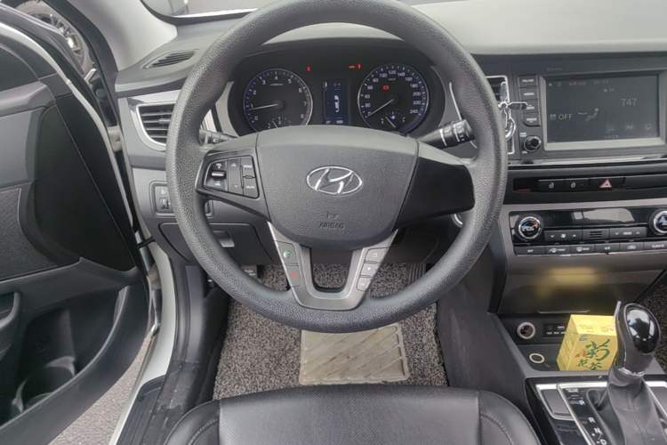 Used Hyundai Mistra 2016 1.8L Automatic Deluxe DLX Model Steering Wheel