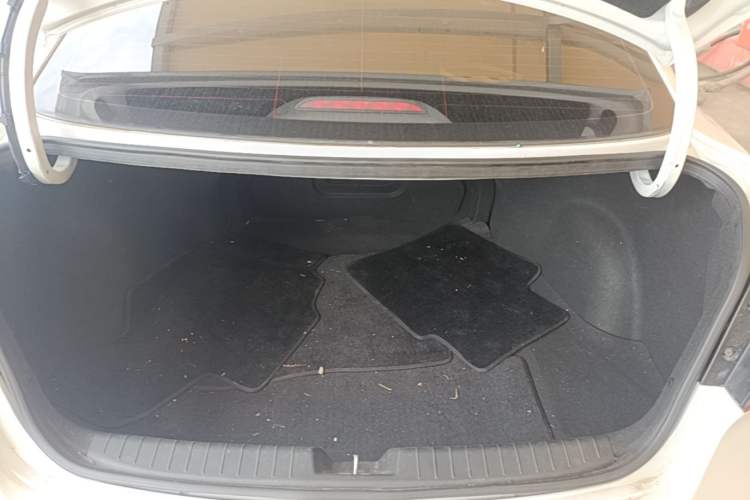 Used Hyundai Mistra 2016 1.8L Automatic Smart GLS Trunk