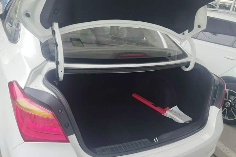 Used Hyundai Mistra 2016 1.6T Automatic Flagship TOP Model Trunk