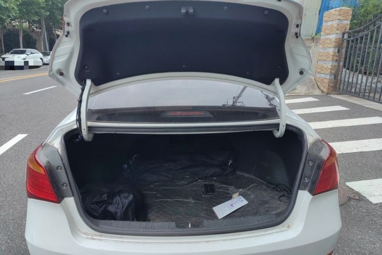 Used Hyundai Mistra 2016 1.8L Automatic Smart GLS Trunk