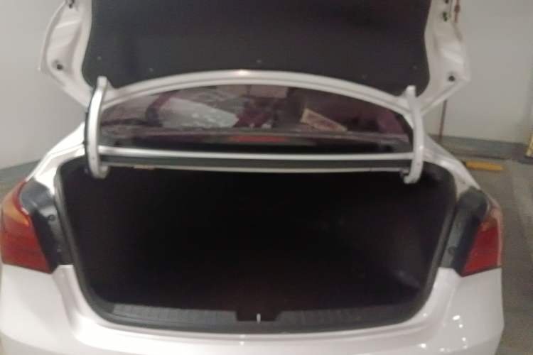 Used Hyundai Mistra 2016 1.6T Automatic Smart GLS Trunk