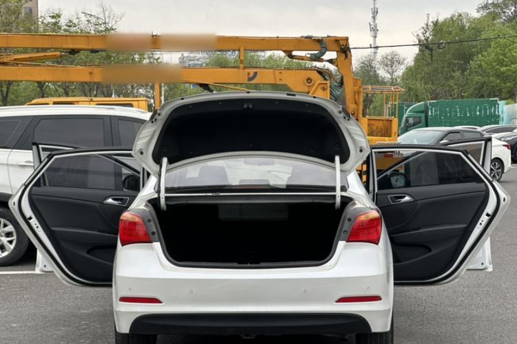Used Hyundai Mistra 2016 1.8L Automatic Smart GLS Trunk