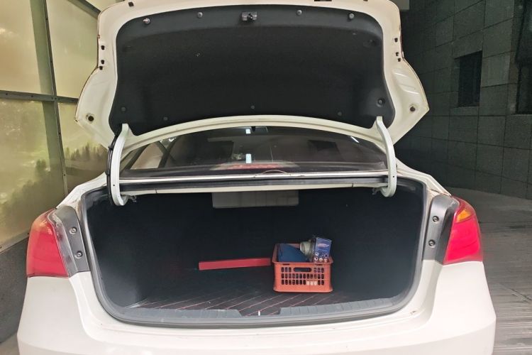 Used Hyundai Mistra 2016 1.8L Automatic Deluxe DLX Model Trunk