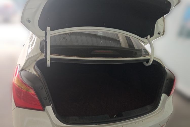 Used Hyundai Mistra 2016 1.8L Automatic Smart GLS Trunk