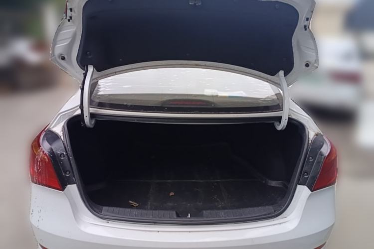 Used Hyundai Mistra 2016 1.8L Automatic Smart GLS Trunk