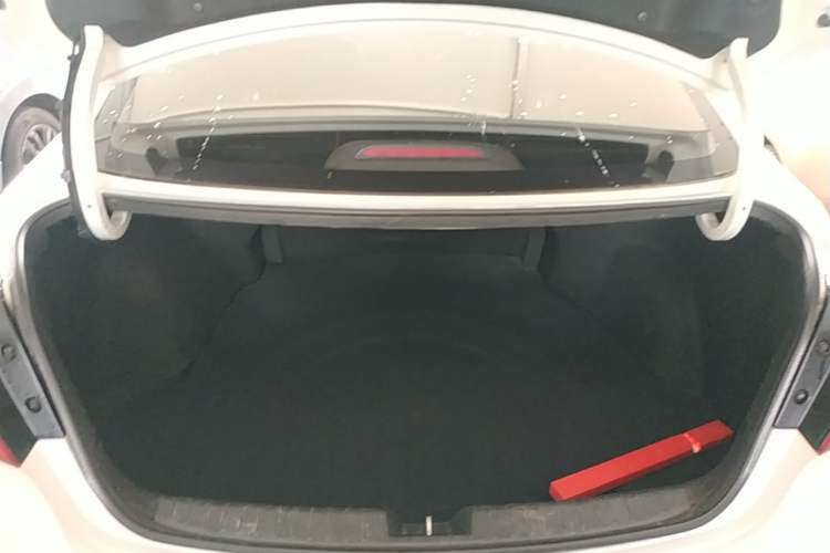 Used Hyundai Mistra 2016 1.8L Automatic Smart GLS Trunk