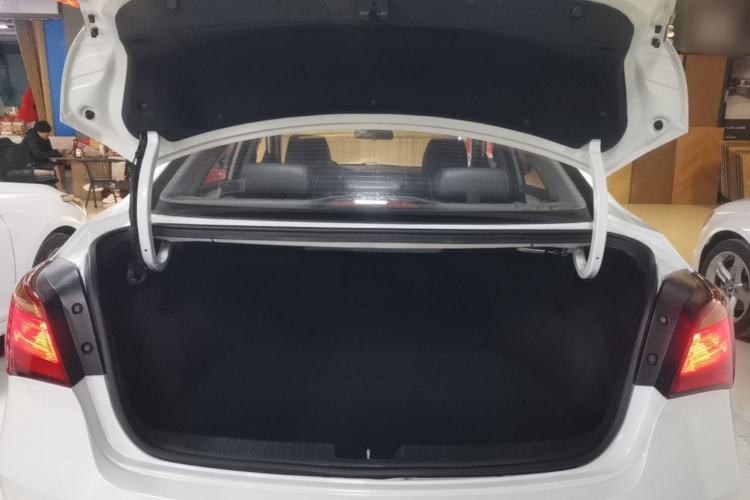 Used Hyundai Mistra 2016 1.8L Automatic Smart GLS Trunk