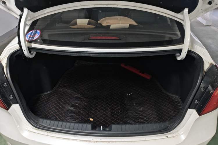 Used Hyundai Mistra 2016 1.8L Automatic Smart GLS Trunk